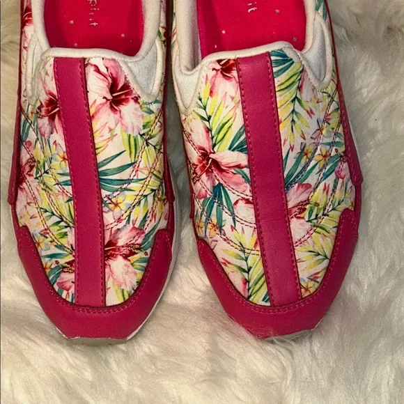 Easy Spirit Floral Pink Slip-On Sneakers - Picture 6 of 7